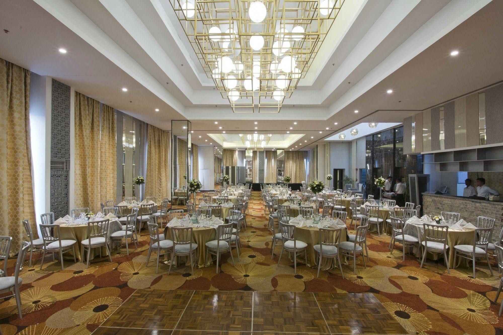 Hive Hotel Quezon City Exteriér fotografie